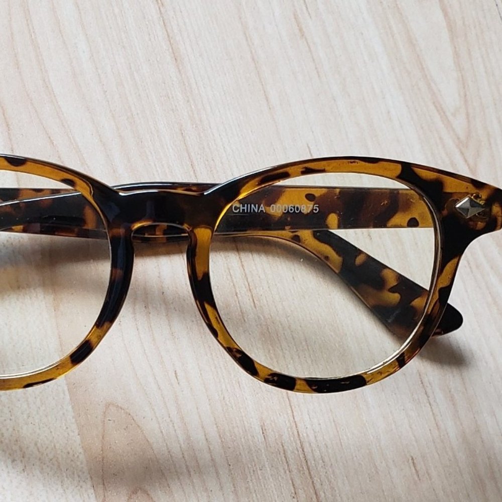 Tortoise Non-Prescription Readers
